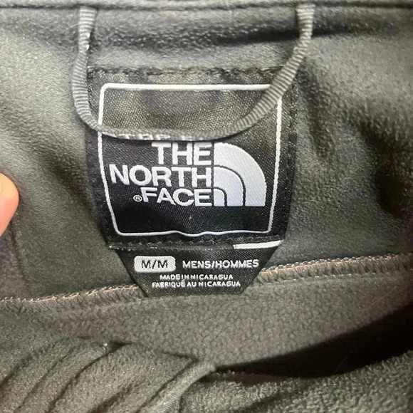 The North Face Softshell Performance Jacket Coat Mens M Lightweight Warm Comfy - Picture 3 of 9